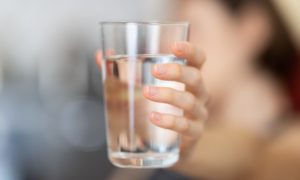 Popijte vodu! Zašto je hidratizacija važna i koliko je dovoljno?