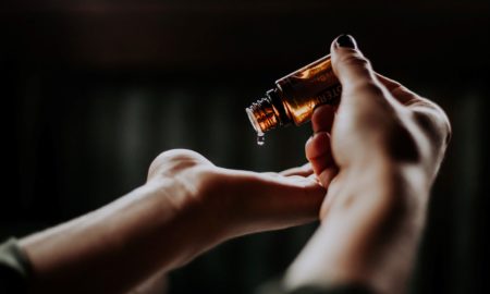 Što je aromaterapija i djeluju li uistinu eterična ulja?
