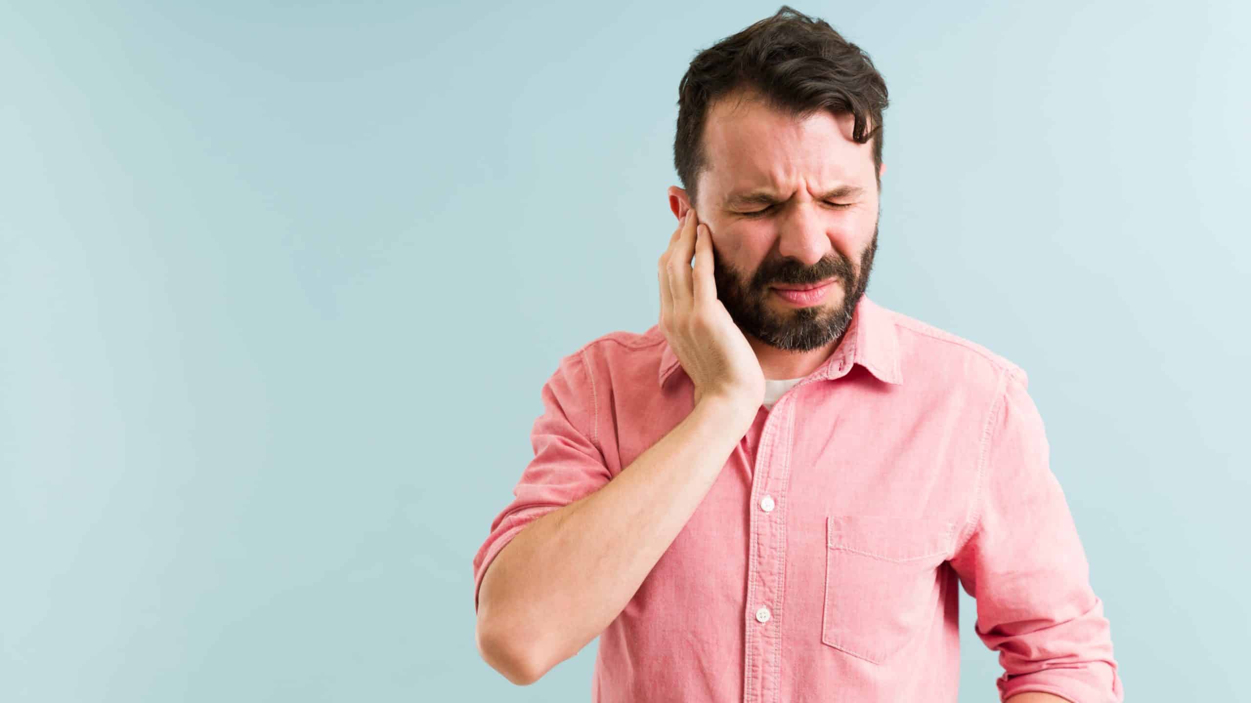 Kako zaustaviti zujanje u ušima? (15 najboljih načina)
